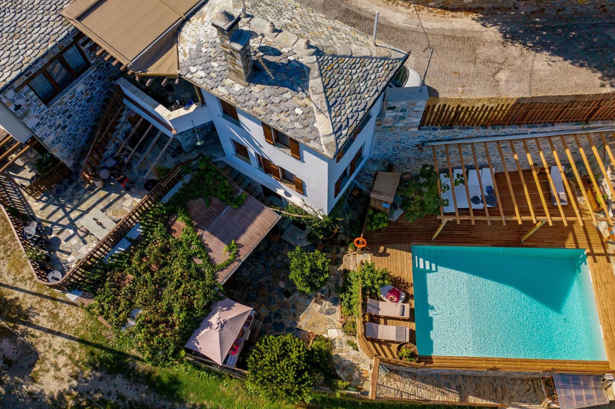 Hotel Adama Mourésion Exteriér fotografie