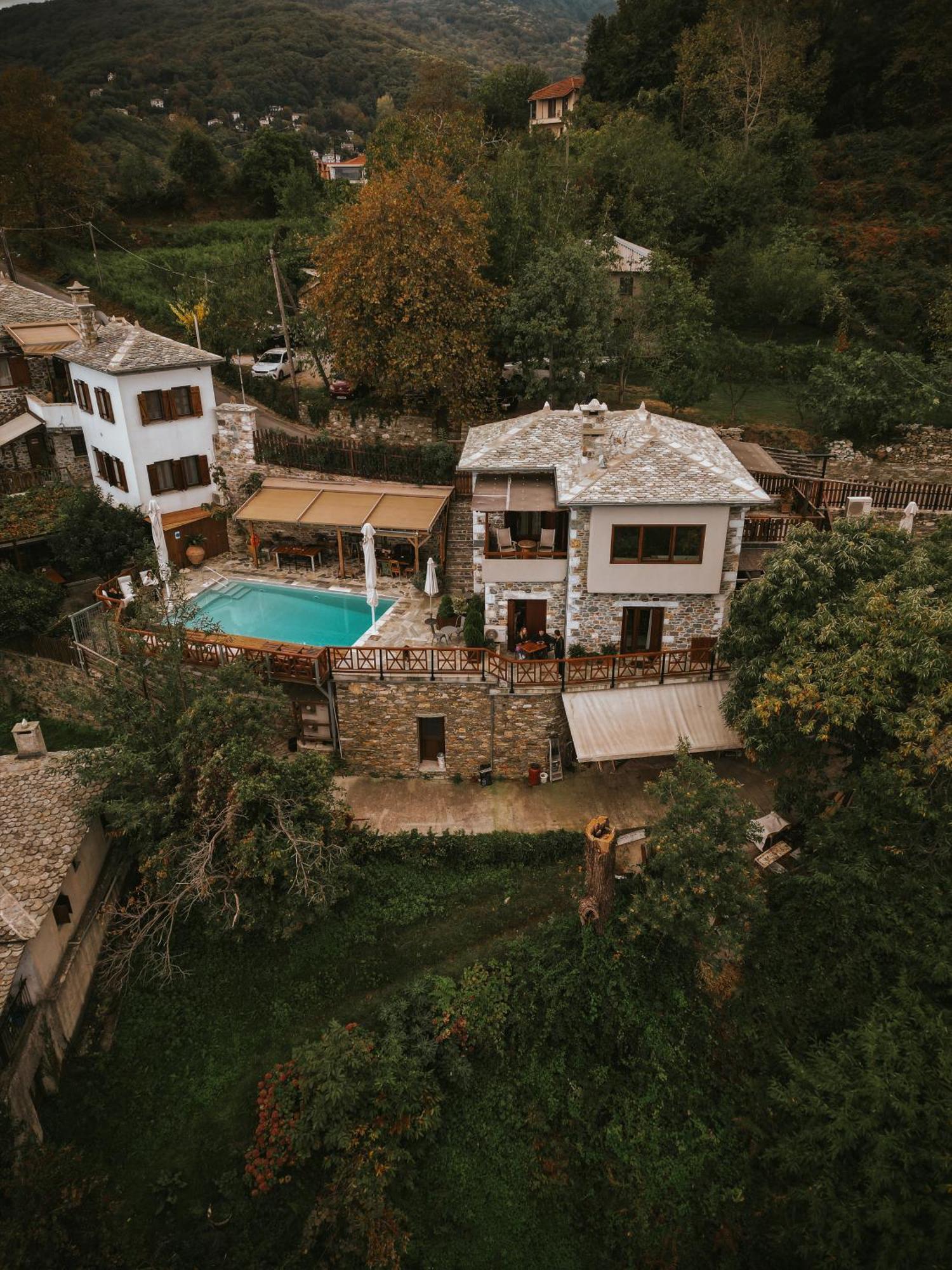 Hotel Adama Mourésion Exteriér fotografie